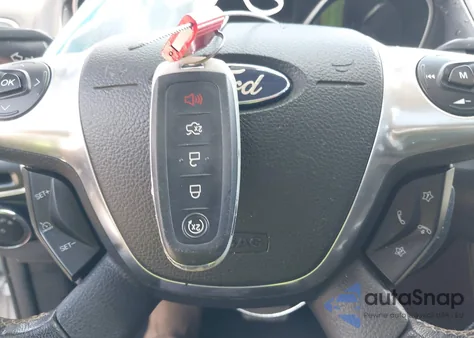 2013 Ford Focus Titanium from USA, damaged, VIN 1FADP3J24DL167180